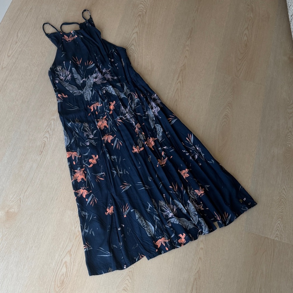 Roxy Sleeveless Navy Floral Maxi Dress with Coral Accents Women’s Small
